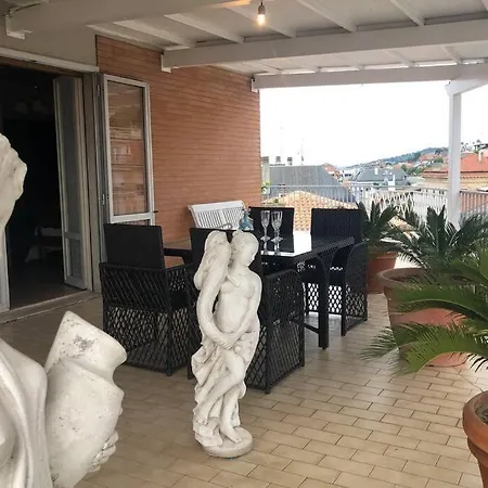 Ampio Attico A 5 Minuti Dal Mare Apartamento San Benedetto del Tronto Exterior foto