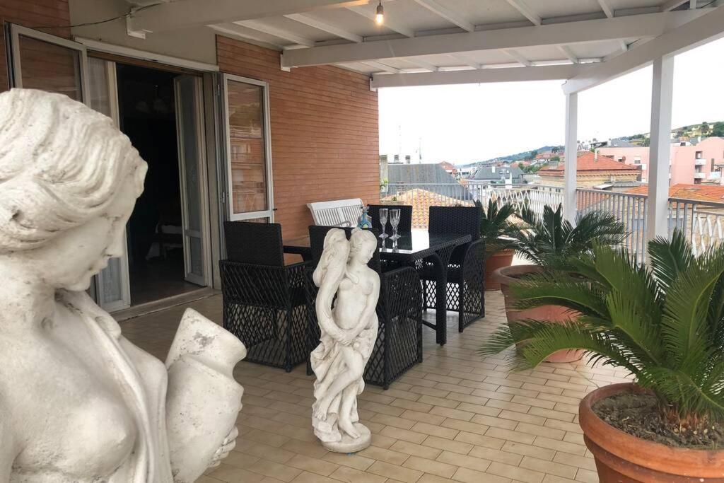 Apartment Ampio Attico A 5 Minuti Dal Mare